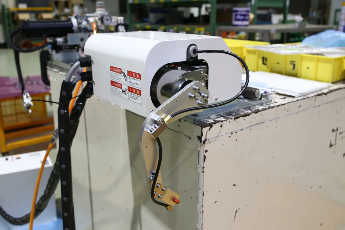 image of Small Size Swing Robot